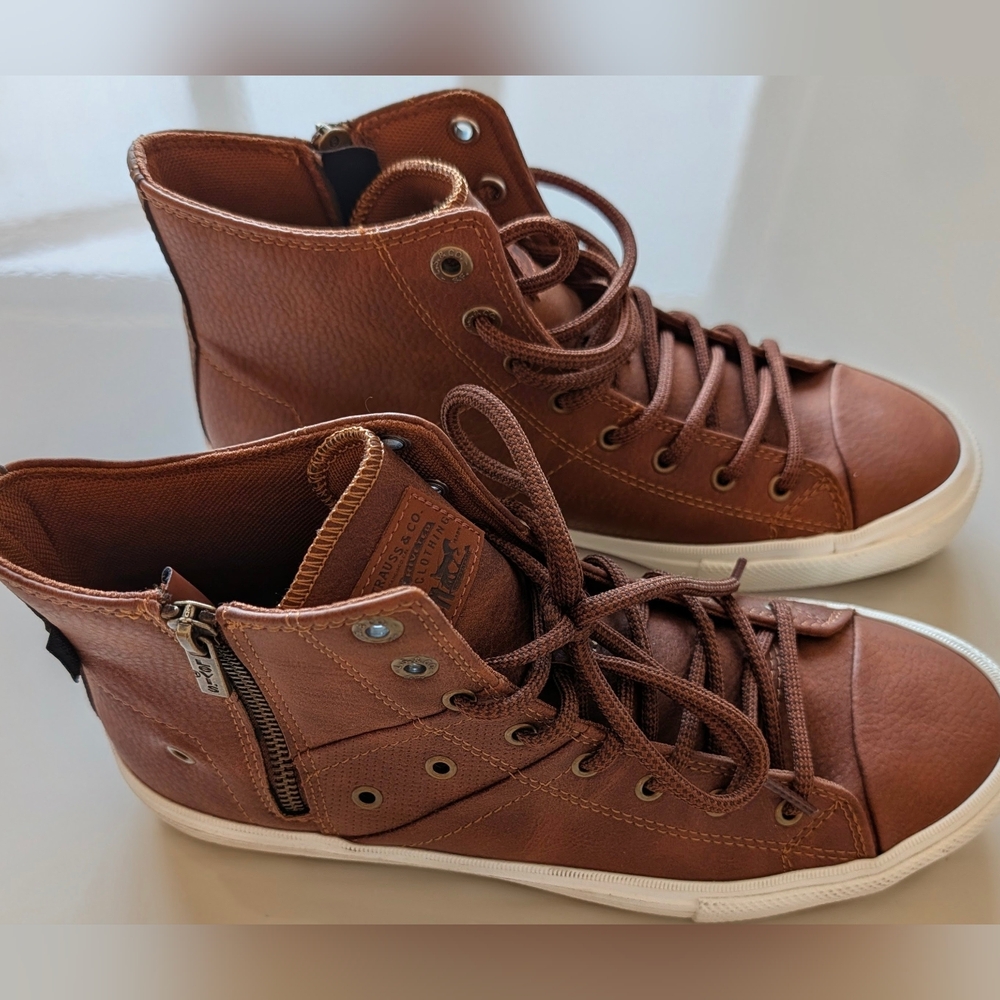 Levi's Men's Chestnut High-Top Sneakers